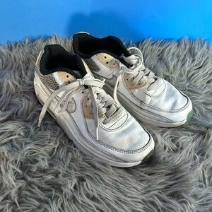 Nike Air Max 90 Youth Size 5.5 – Netted Heel Sneakers Running Shoes Black/White